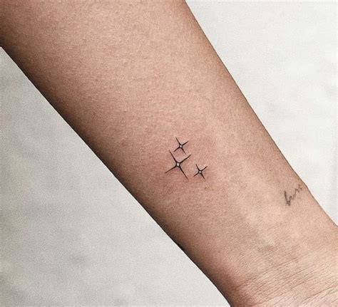 Tatuajes estrellas pequeñas